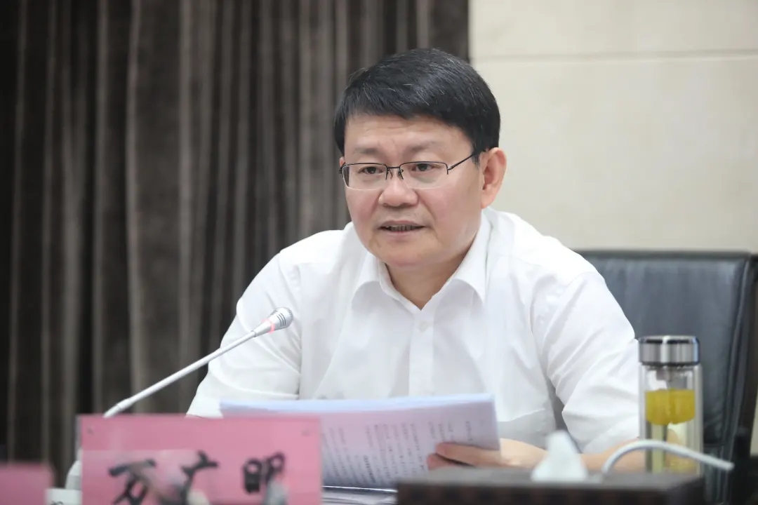 万广明在南昌城市星空（中国）集团调研